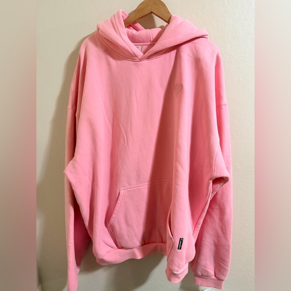 Comfrt "Love" Oversized Hoodie - Petal Pink Size 3XL limited edition like new - Picture 9 of 14